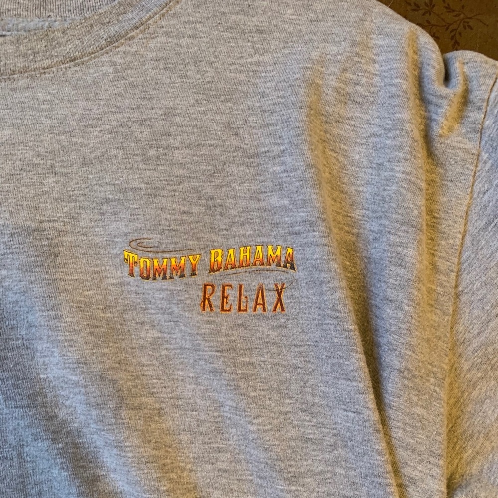 Tommy bahama t shirt size M